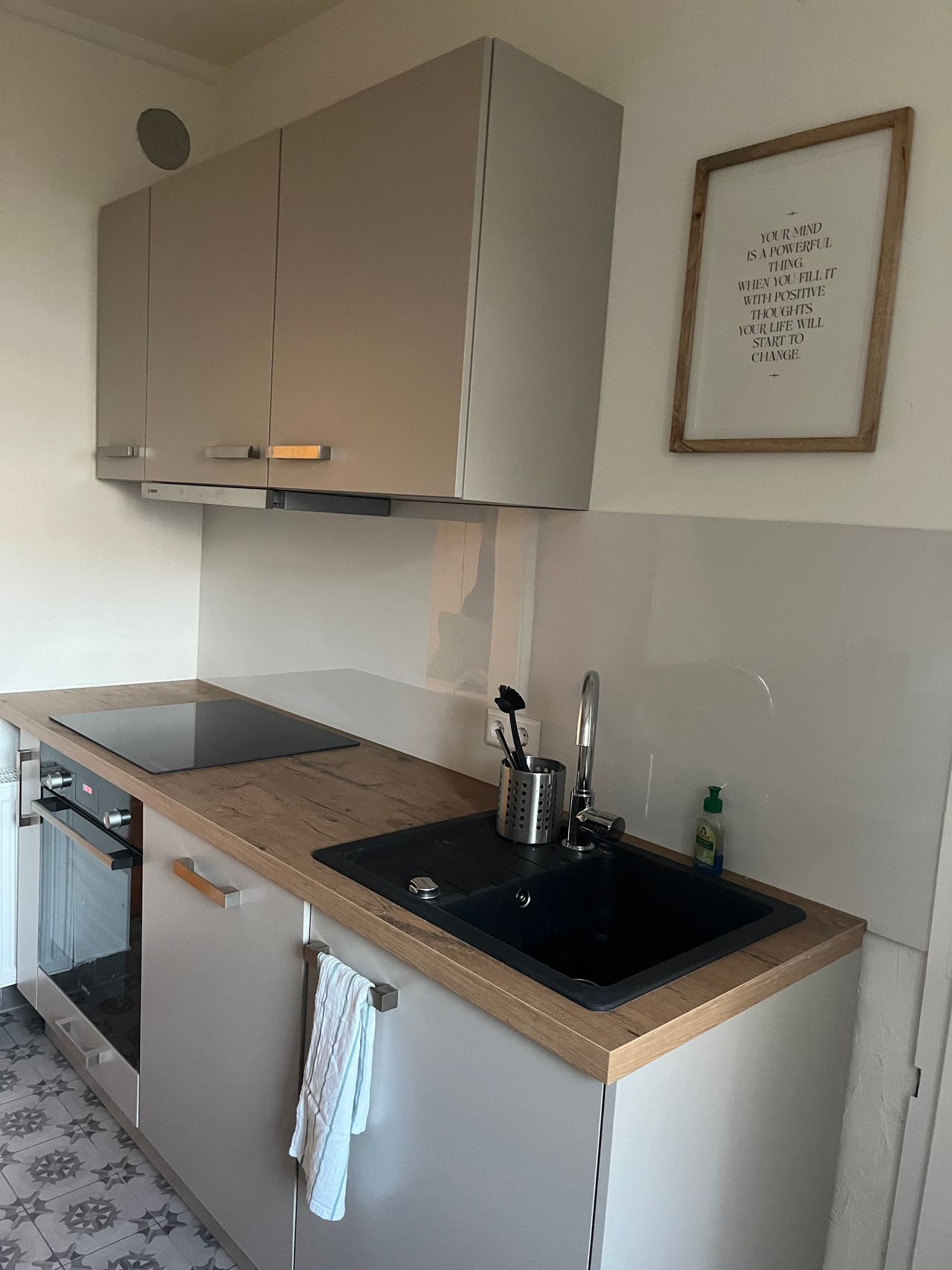 Fully Furnished 3-room apartment with balcony and garden and parking space and garage