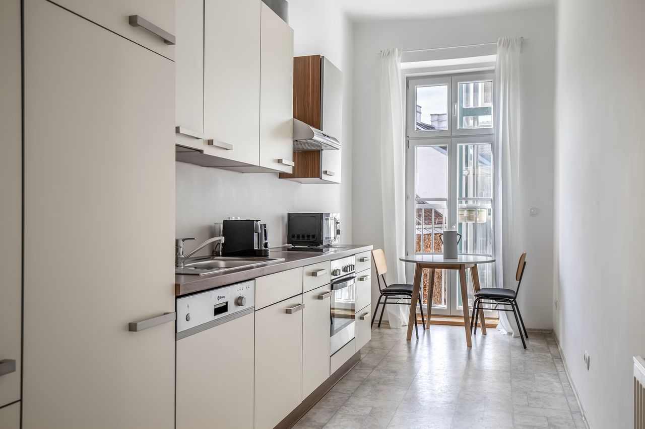 Spacious 2BR apartment in the heart of vienna