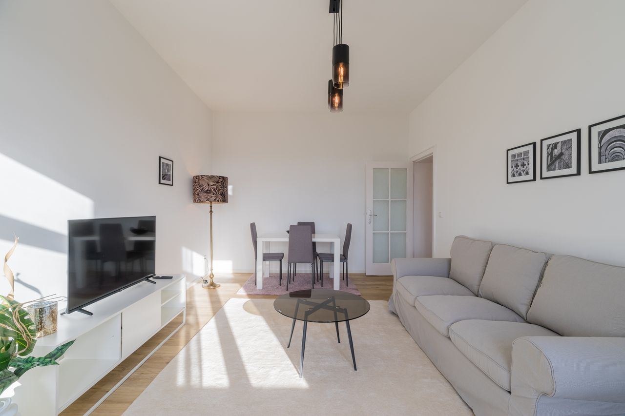 Bright 1-bedroom Apartment in Friedrichshain