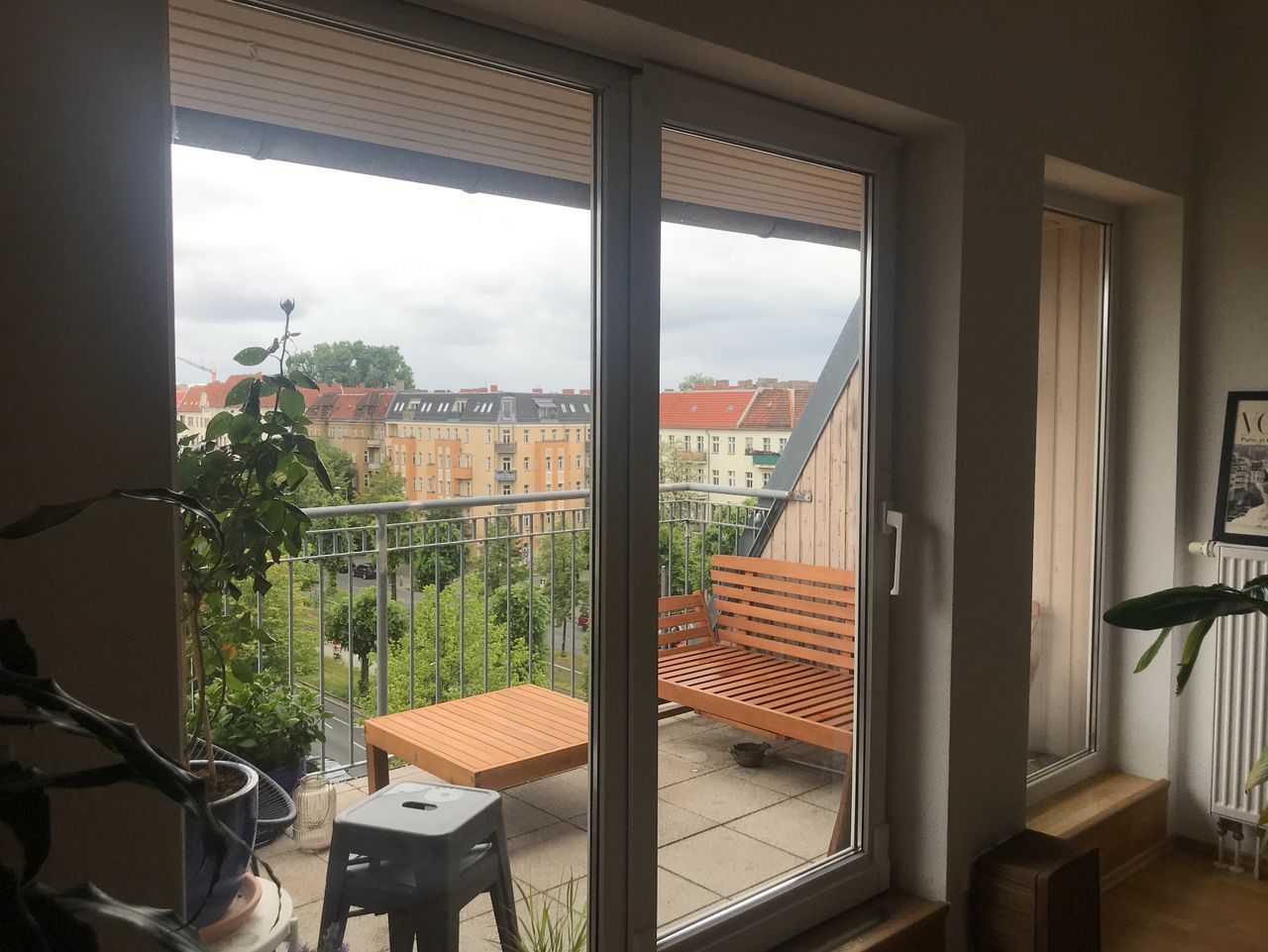 Light-filled attic apartment in Prenzlauer Berg (free May to June 2024)