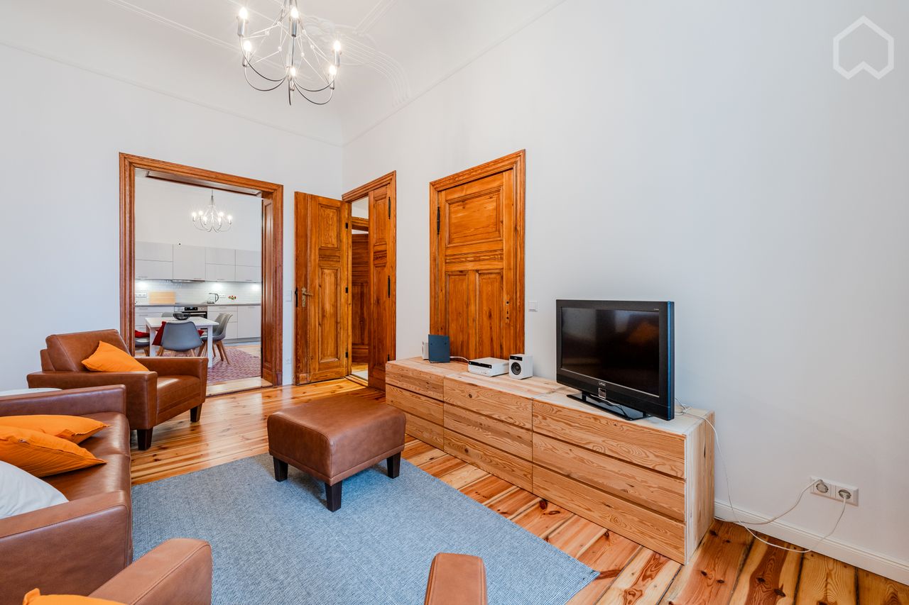 Live in the Heart of Charlottenburg: Historical Landmark with Excellent Connectivity