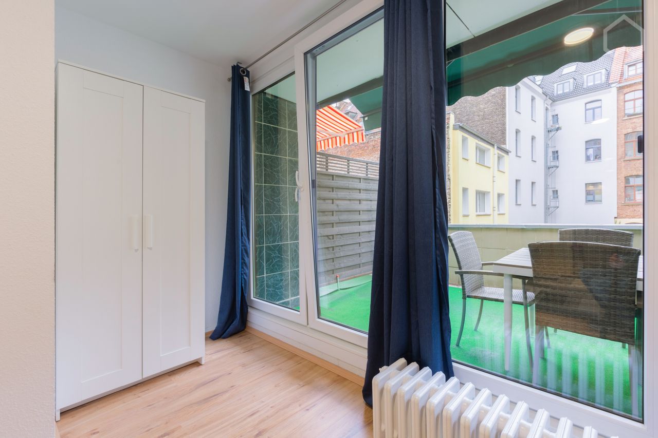 Gorgeous & fantastic apartment in Köln with balcony