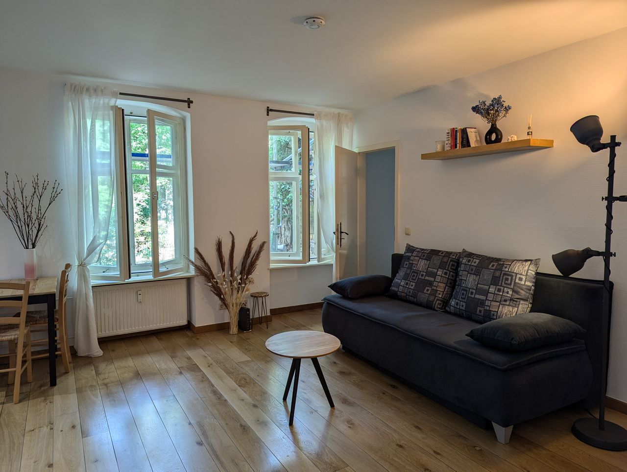 Cozy apartment in Berlin's best neighborhood.