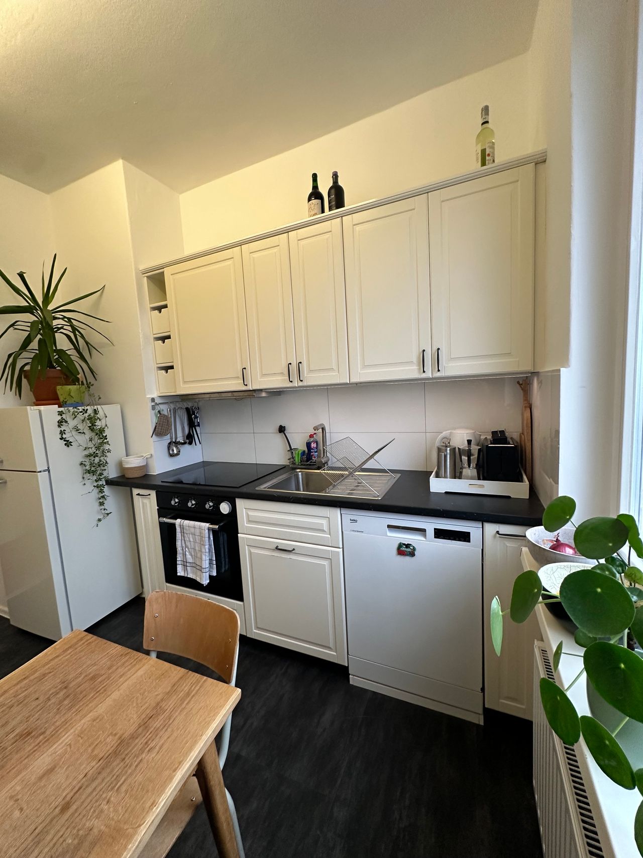 Sublet – Bright, furnished 2-room apartment in Friedrichshain (Samariterkiez)