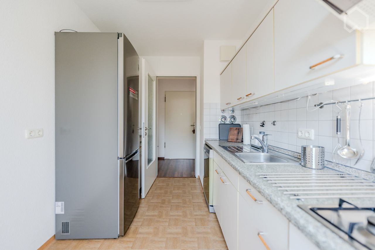 Modern 2-Room Apartment with Excellent Connectivity in the Green Setting of Oberschöneweide