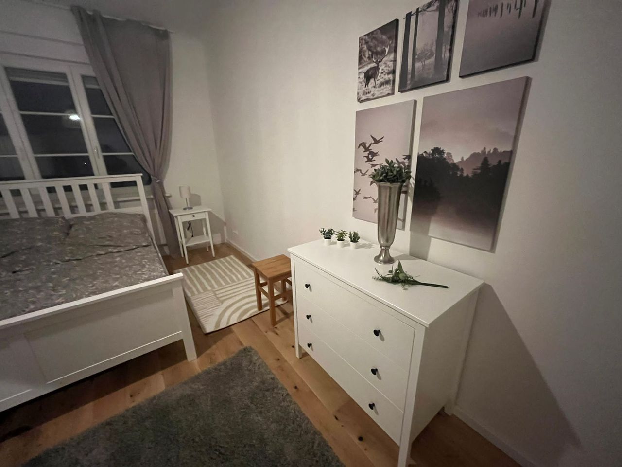 2 room apartment in Berlin Adlershof with parquet floor, balcony and fast WiFi