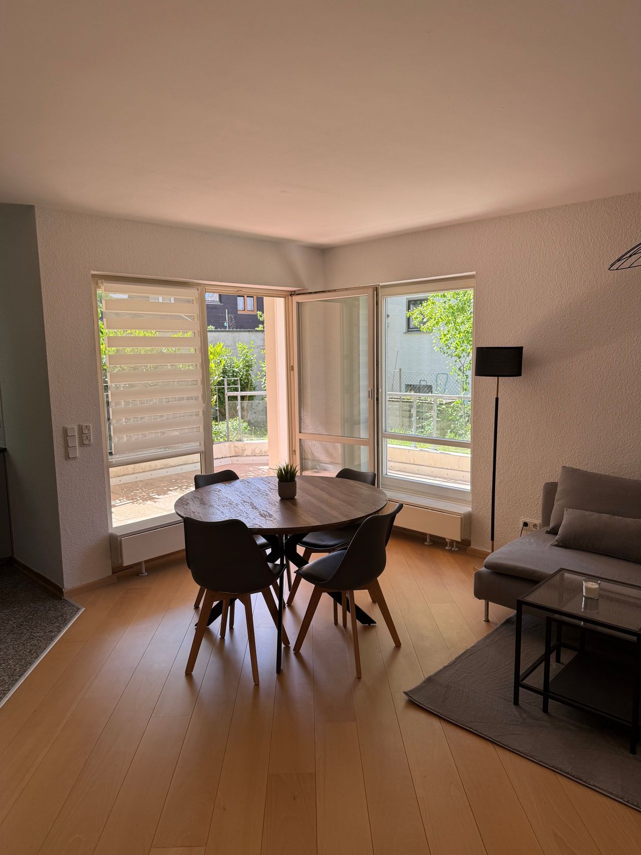 Fully Furnished Apartment in Central Wiesbaden – Spacious Terrace & Parking Included
