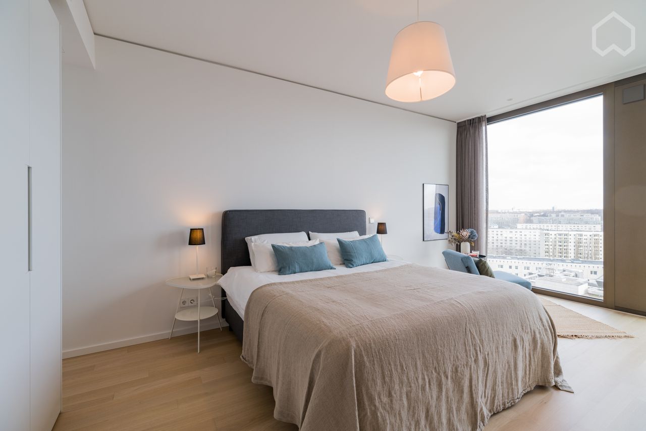 New upscale urban apartment on the 15th level in the heart of Berlin