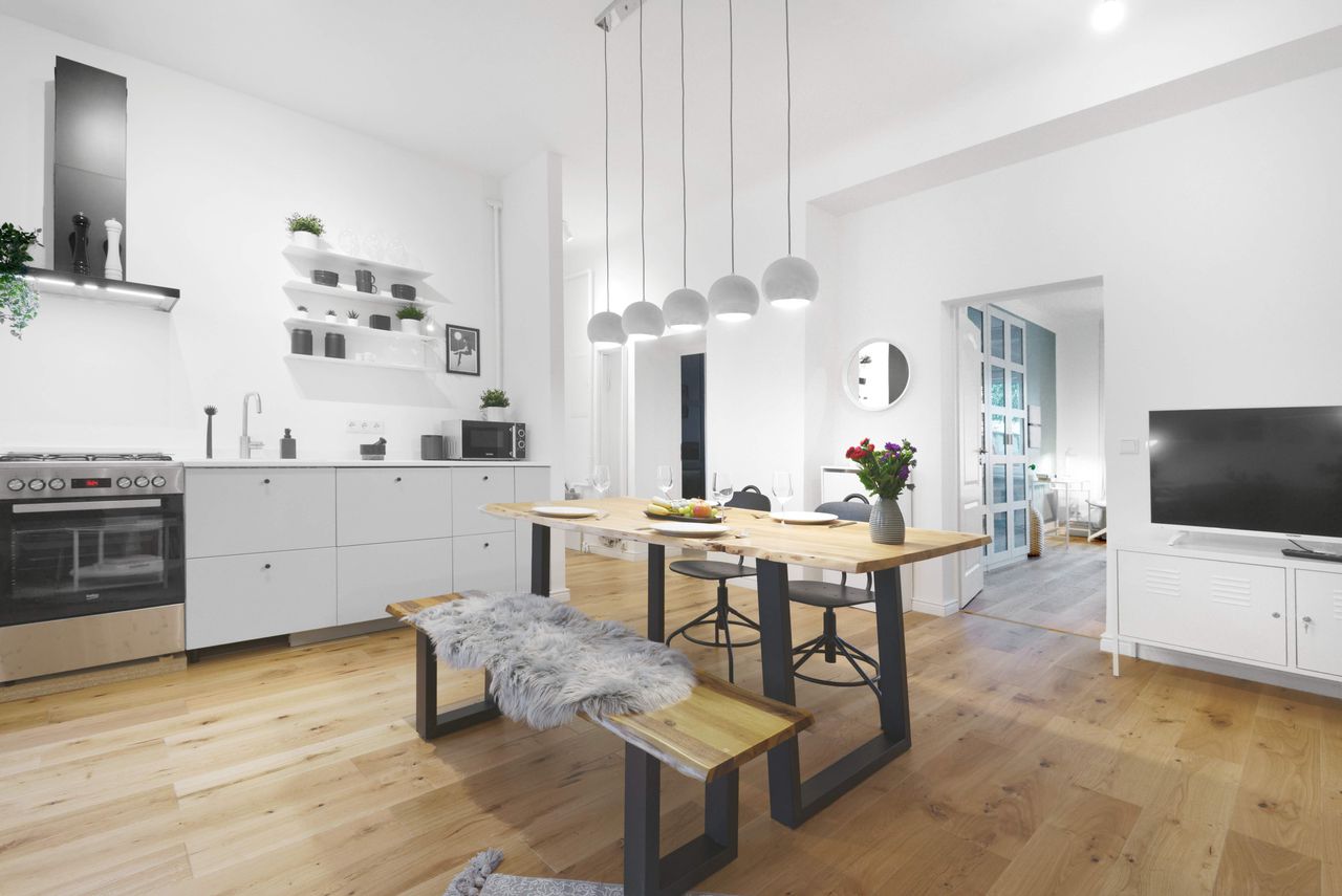 3-room luxury apartment with eat-in kitchen