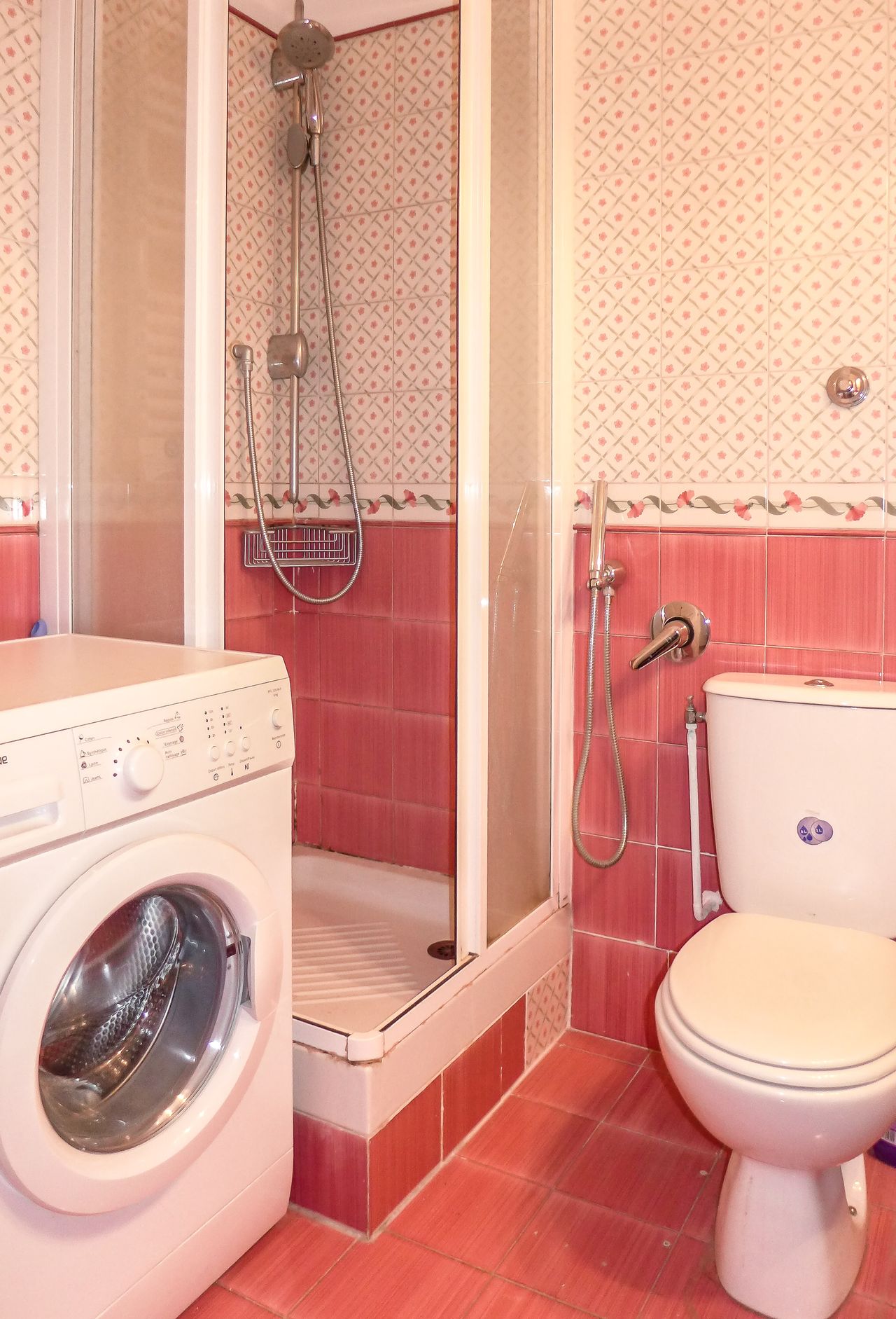 Charming one bedroom situated in the heart of the 7th district close to Sèvres Babylone.