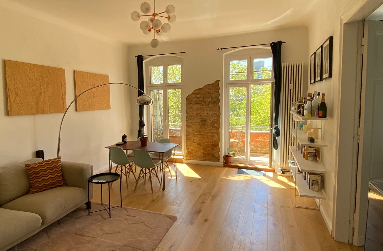 Beautiful Kreuzberg Apartment direct on the Canals