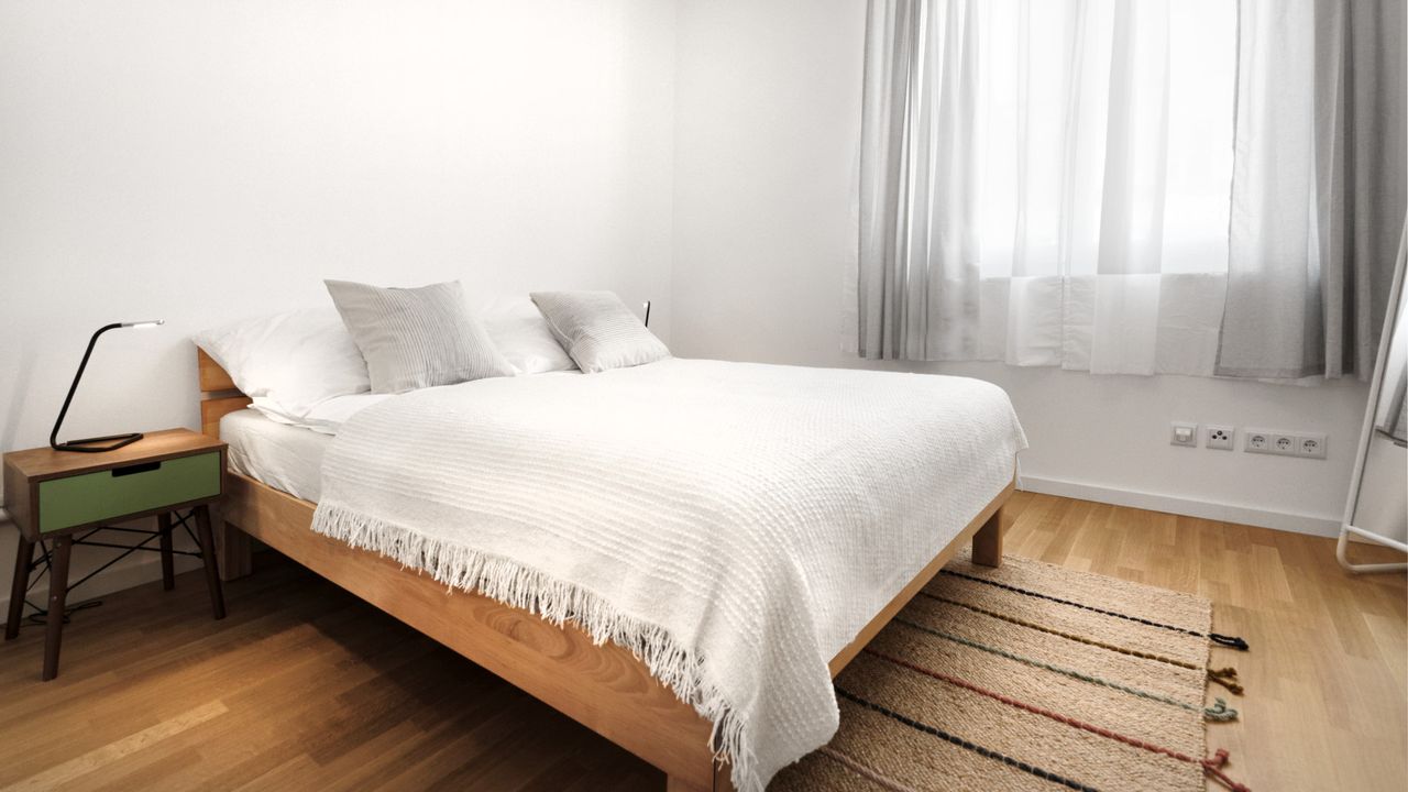 New renovated Apartment in the trendy district Neukölln 2 minutes from the U-Bahn Rathaus Neuköln away