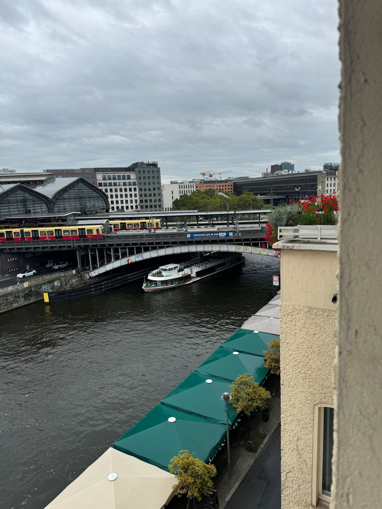 73qm2 directly at the Spree