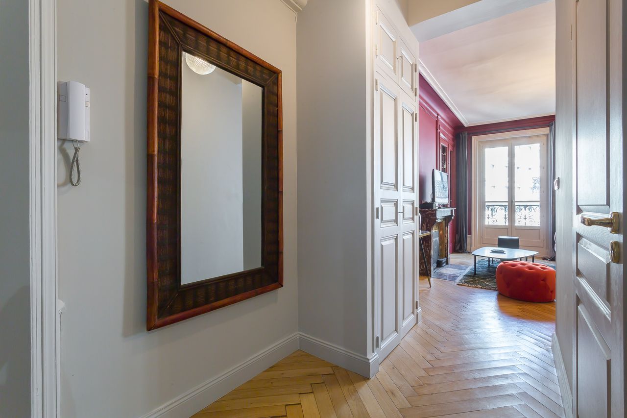 Carnot - apartment with balcony