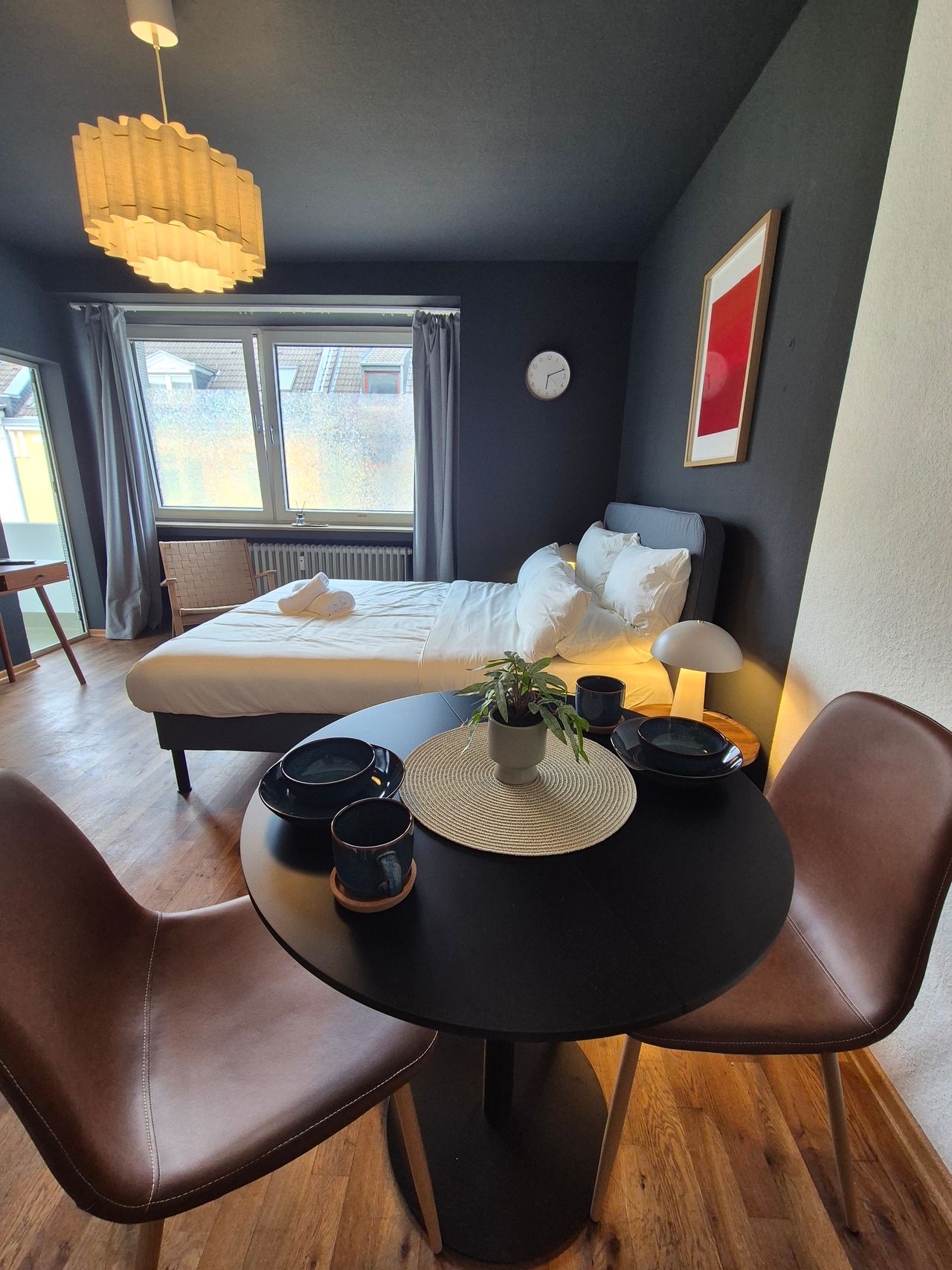 DESIGNER STUDIO APARTMENT IN MEDIENHAFEN DÜSSELDORF