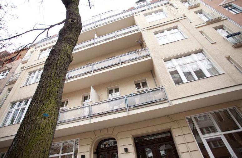 2 room Apartment 70qm2 close to Kudamm with a balcony