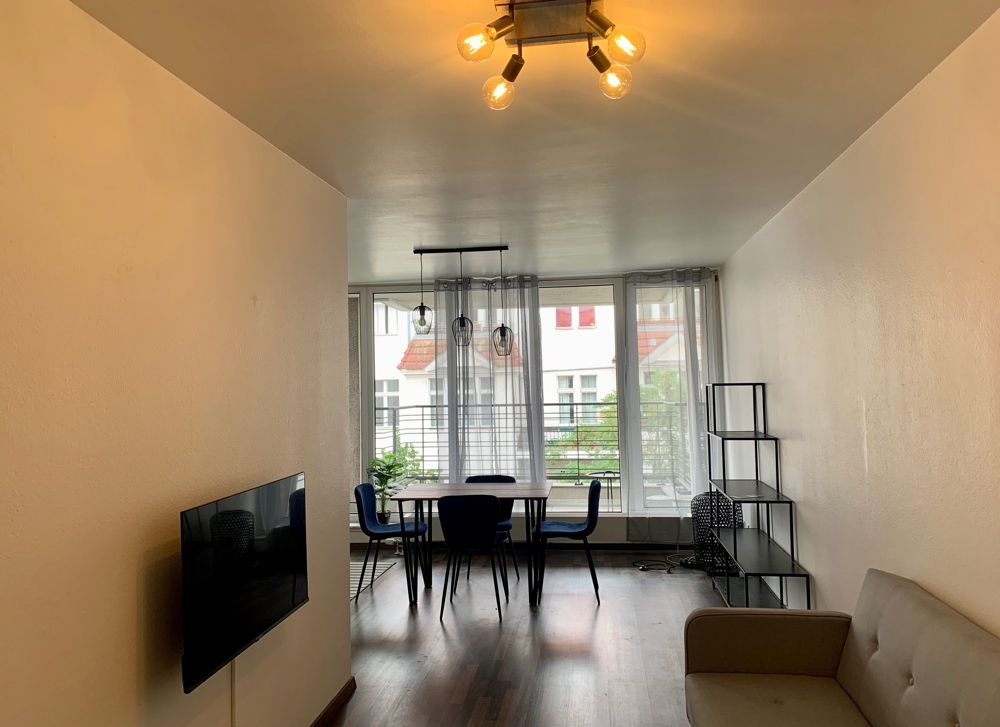 'Karen' - Ideal 2-room apartment with balcony in the beautiful Schöneberg of Berlin