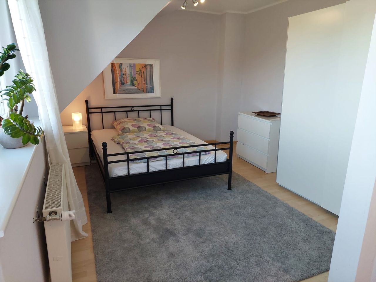 Central and Quiet. Cozy 2.5 room apartment in the center of Leverkusen (near Cologne).