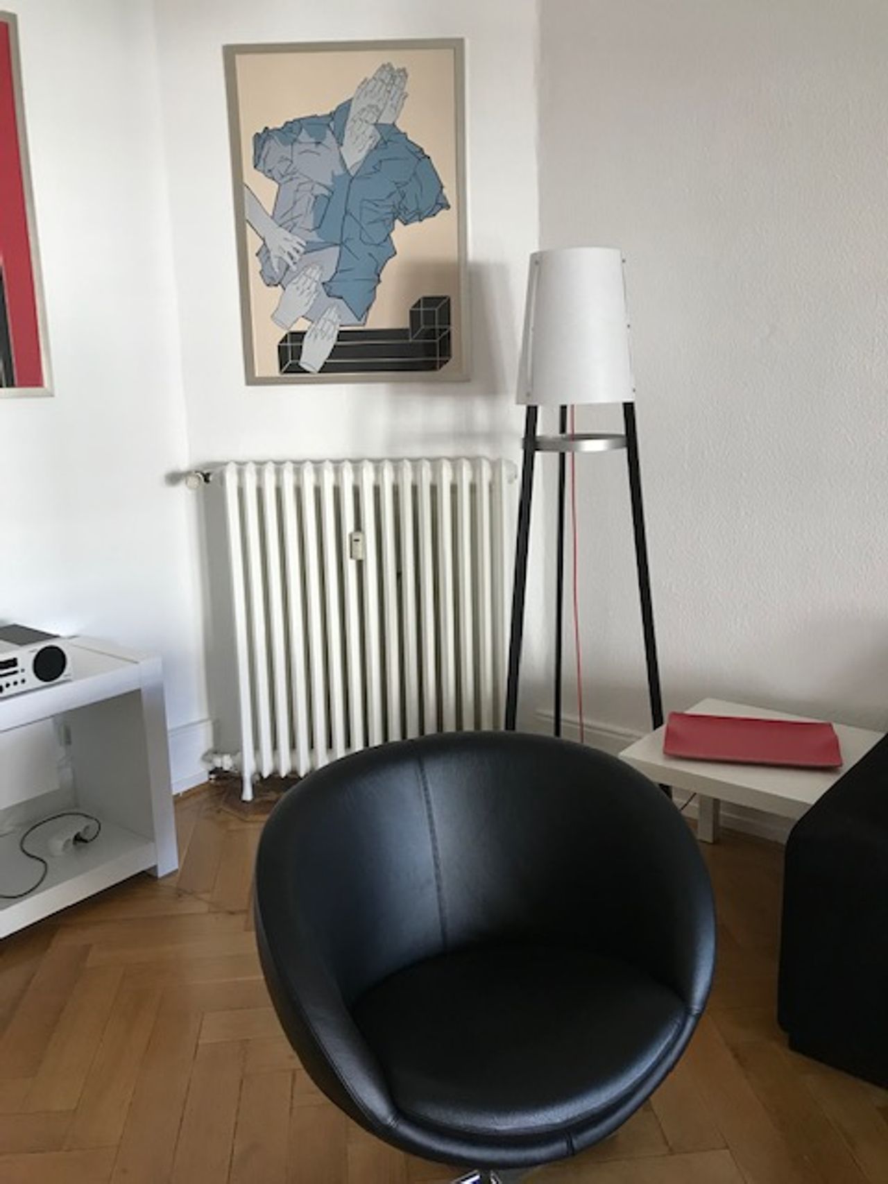 Exclusive, bright and tastefully furnished 4-room apartment of classic style in Frankfurt am Main, Sachsenhausen Nord