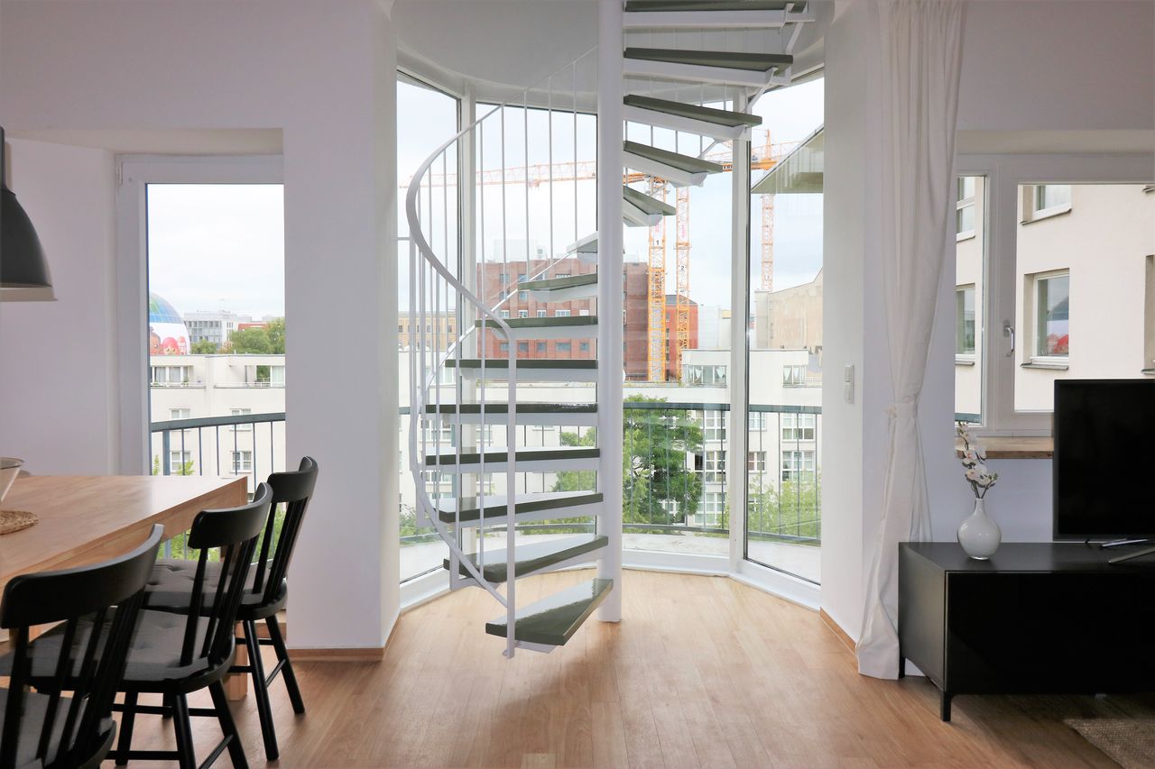 Great 3-room apartment over 3 floors with large roof terrace