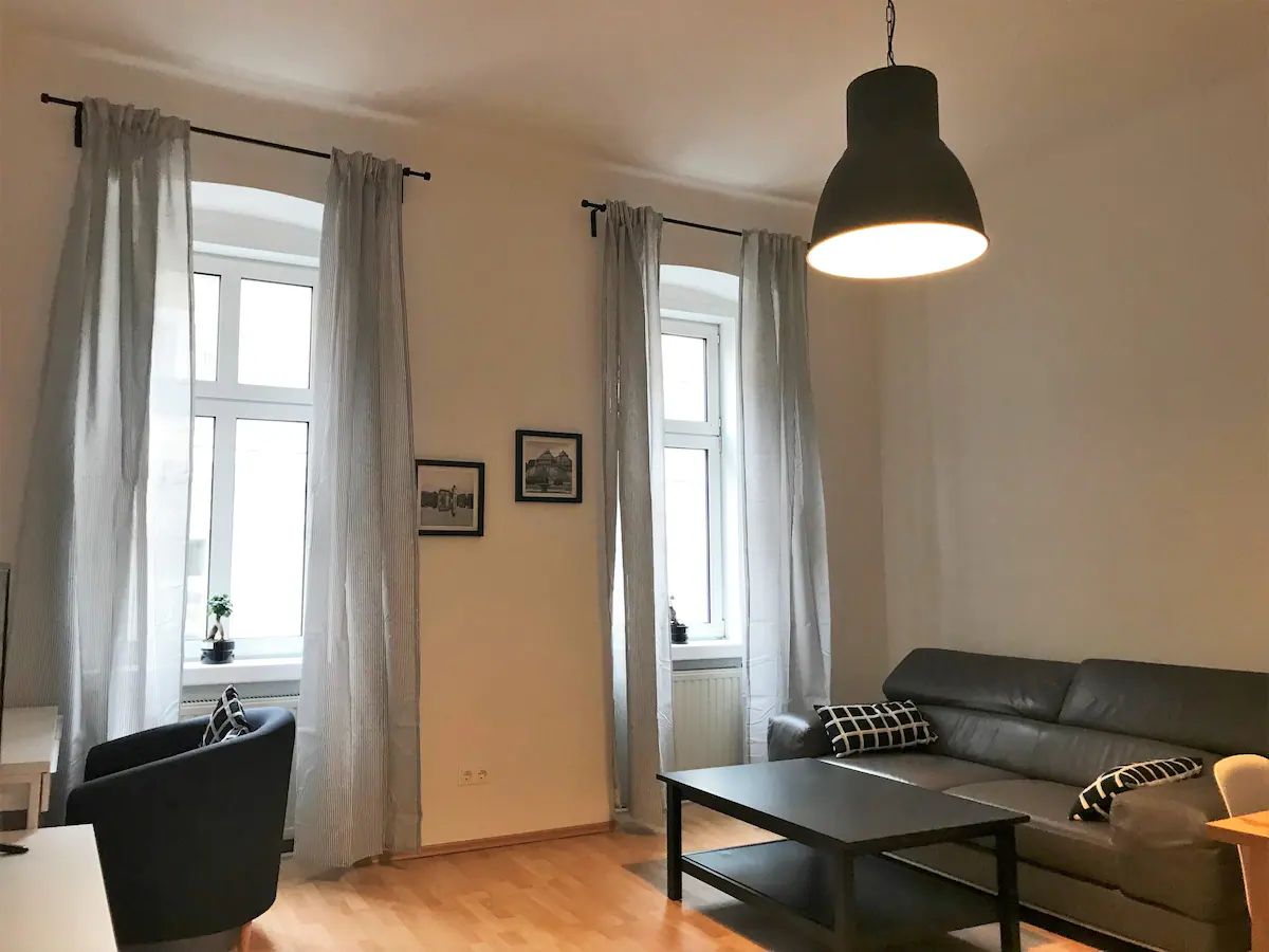 Balcony 2 bedroom Apart near Schönbrunn