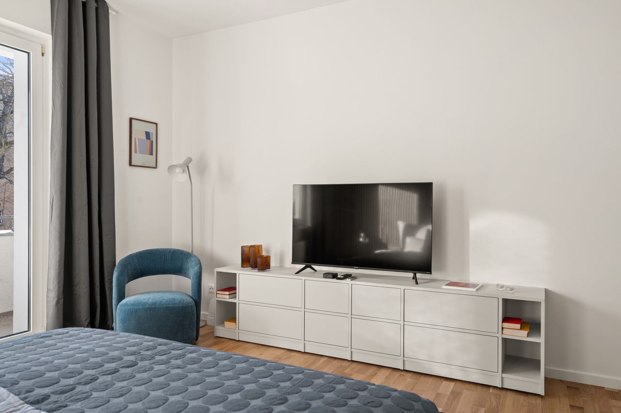Newly Refurbished Two-Bedroom Apartment in Lankwitz