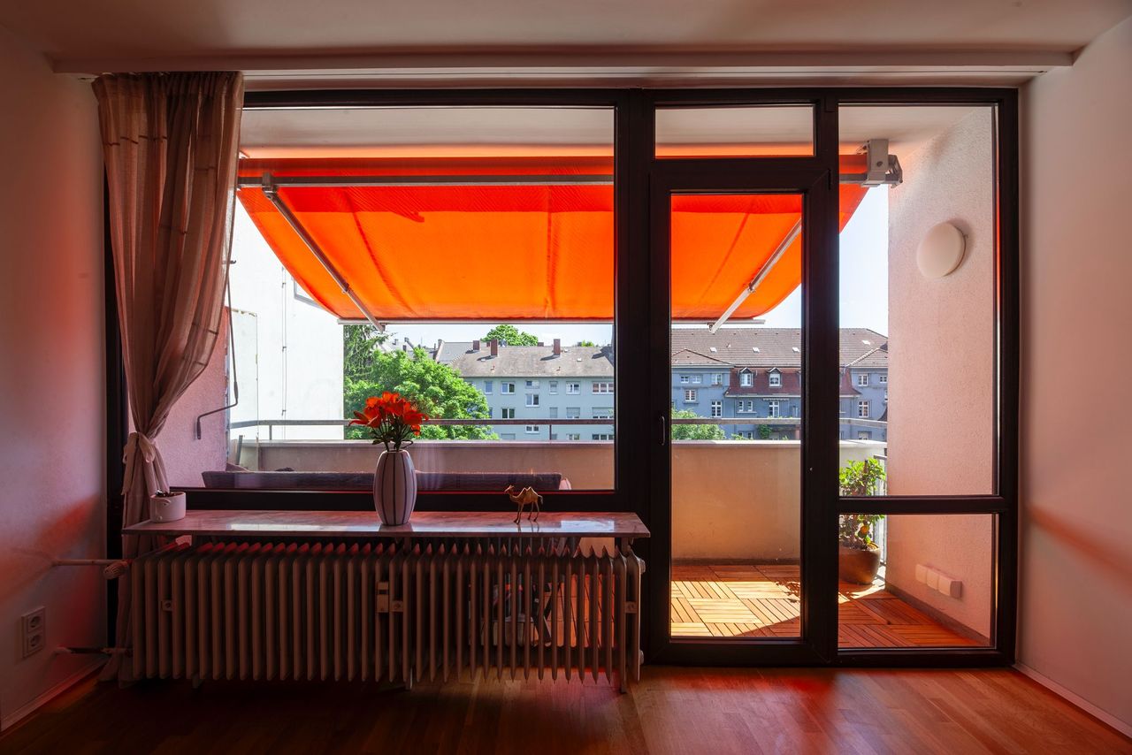 Renovated 2-room apartment furnished for rent