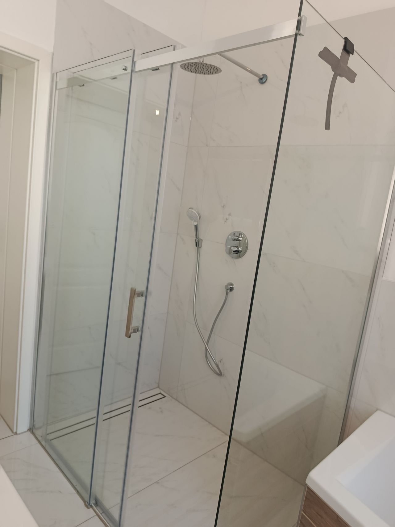 Pretty & fantastic appartement with double bathtube