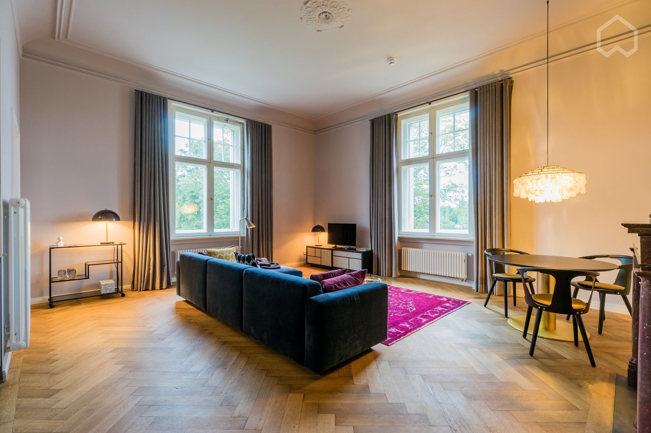 Spacious 2 room apartment in exclusive villa at the Heiligen See in Potsdam