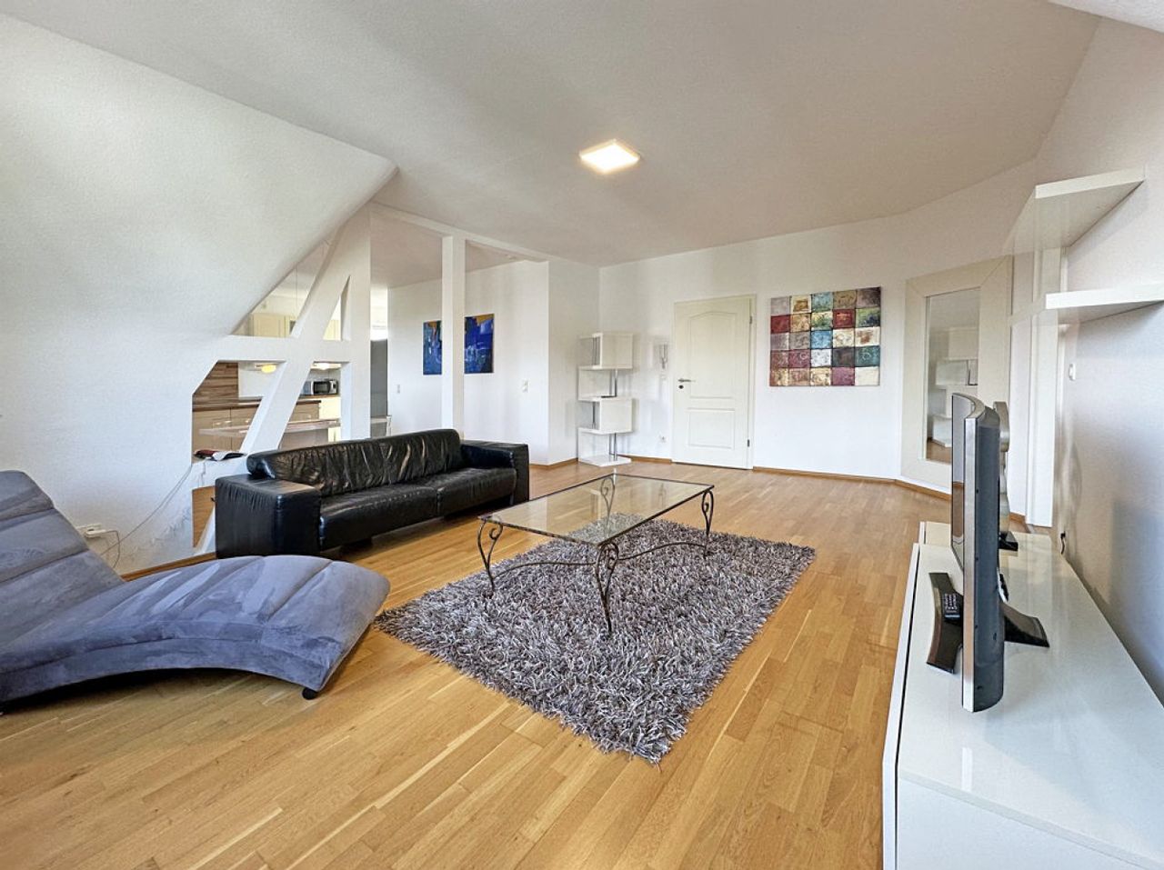 Cozy & central 3-room apartment for rent in Stuttgart Mitte