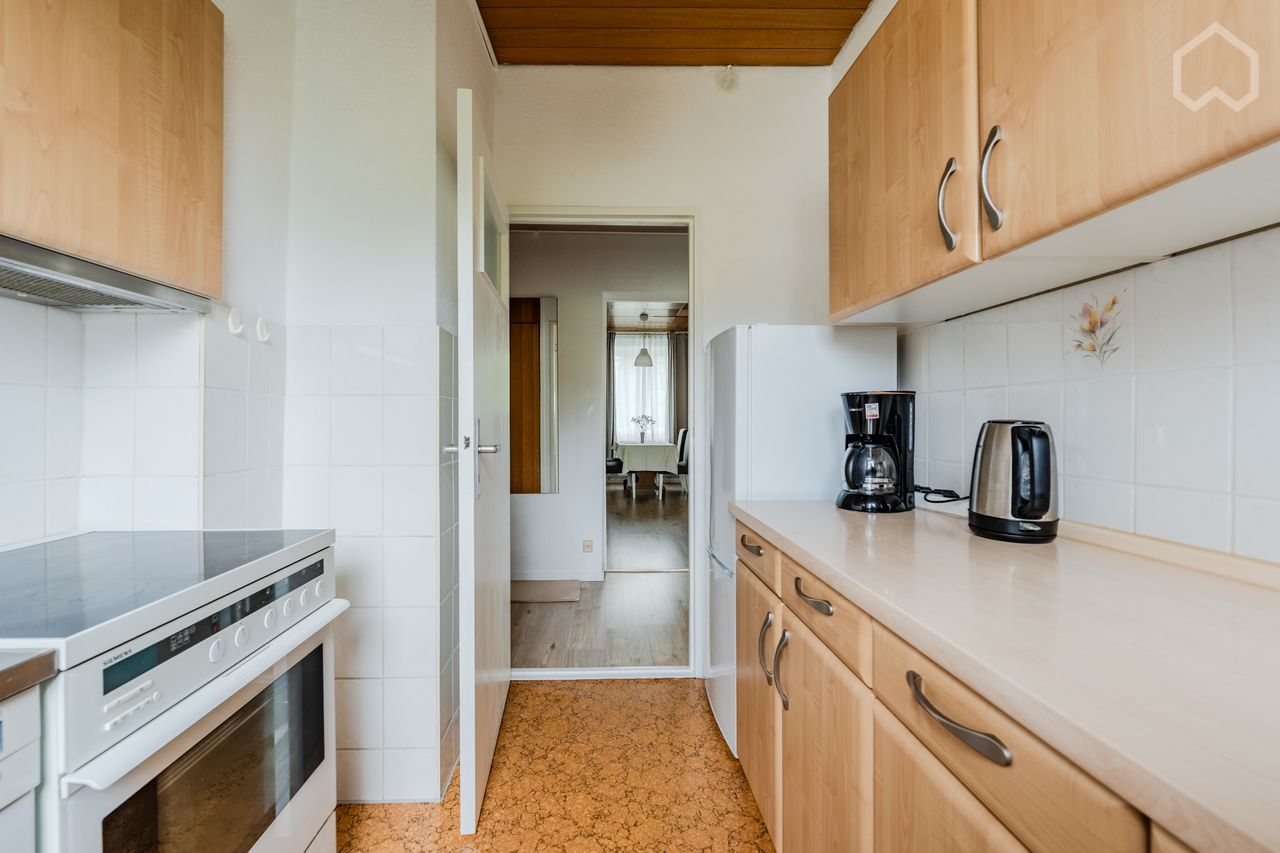 quiet city center west - 2-room apartment, sunny balcony in Charlottenburg
