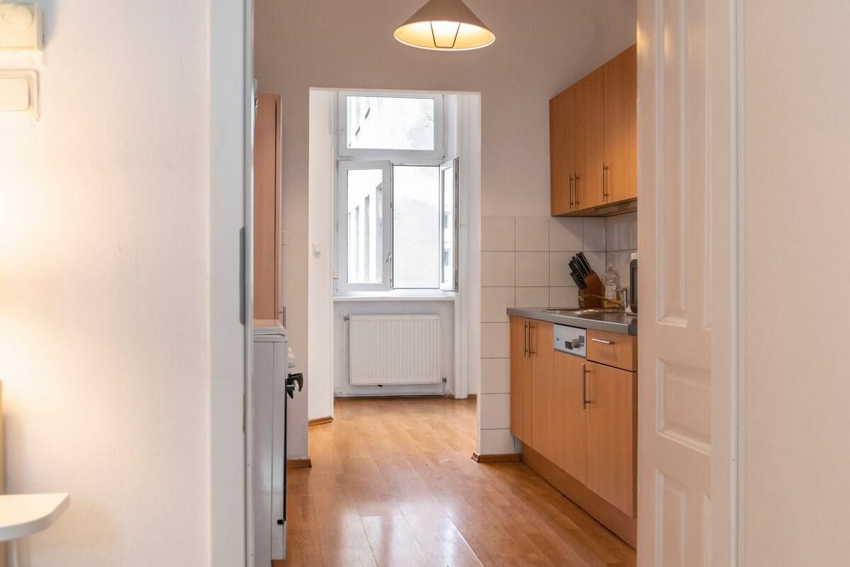 Space for up to 2 people in a shared apartment in the center of Vienna