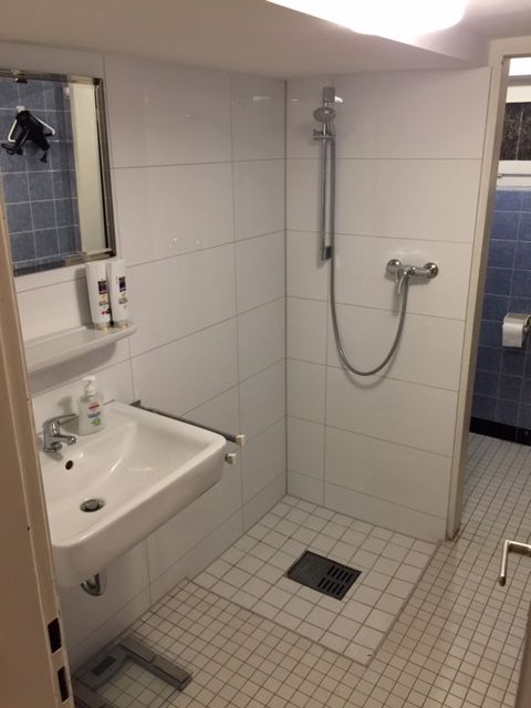 Simple apartment in the basement, top location