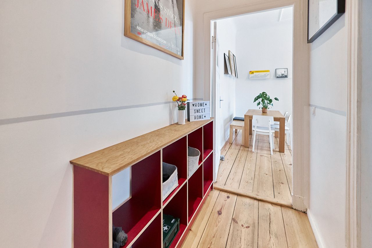 Bright and modern apartment with classic charm in Prenzlauer Berg