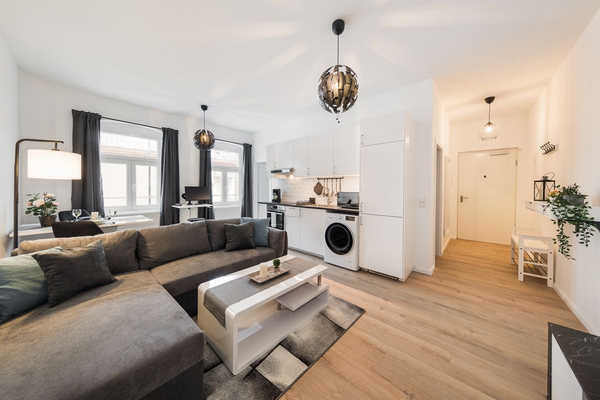 Brand new & central apartment 1-bedroom + workplace + kitchen | Berlin Gesundbrunnen