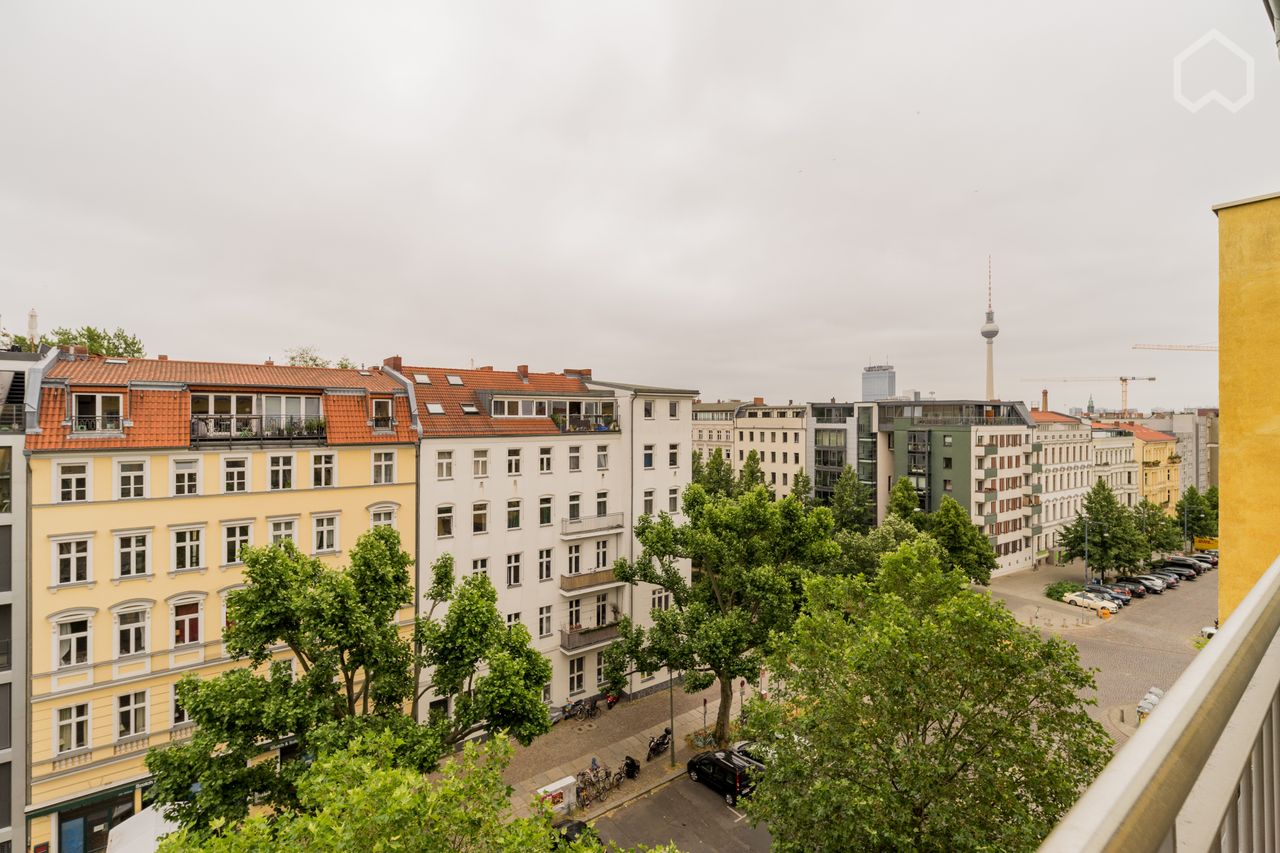 Spacious apartment with balcony in Berlin Prenzlauer Berg