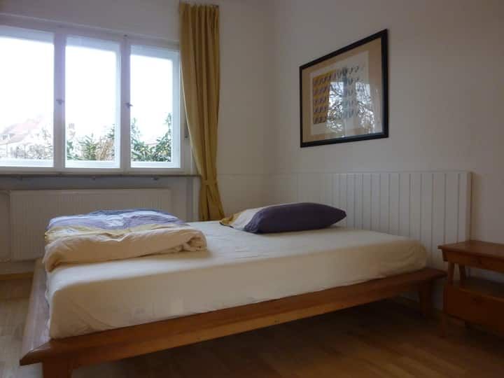 2-room flat, quiet, central, close to city centre and trade fair