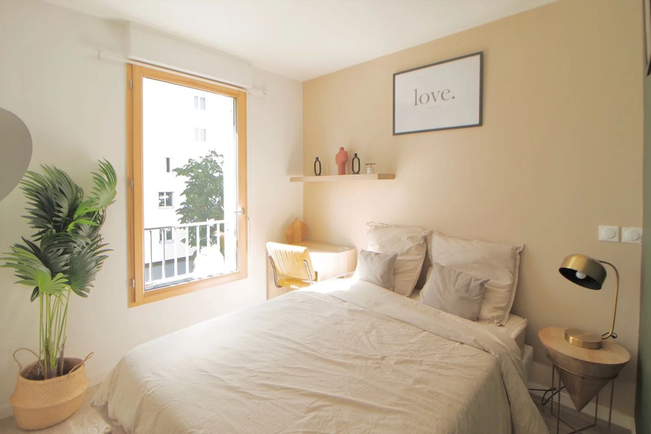 Coliving: Beautifully furnished bedroom
