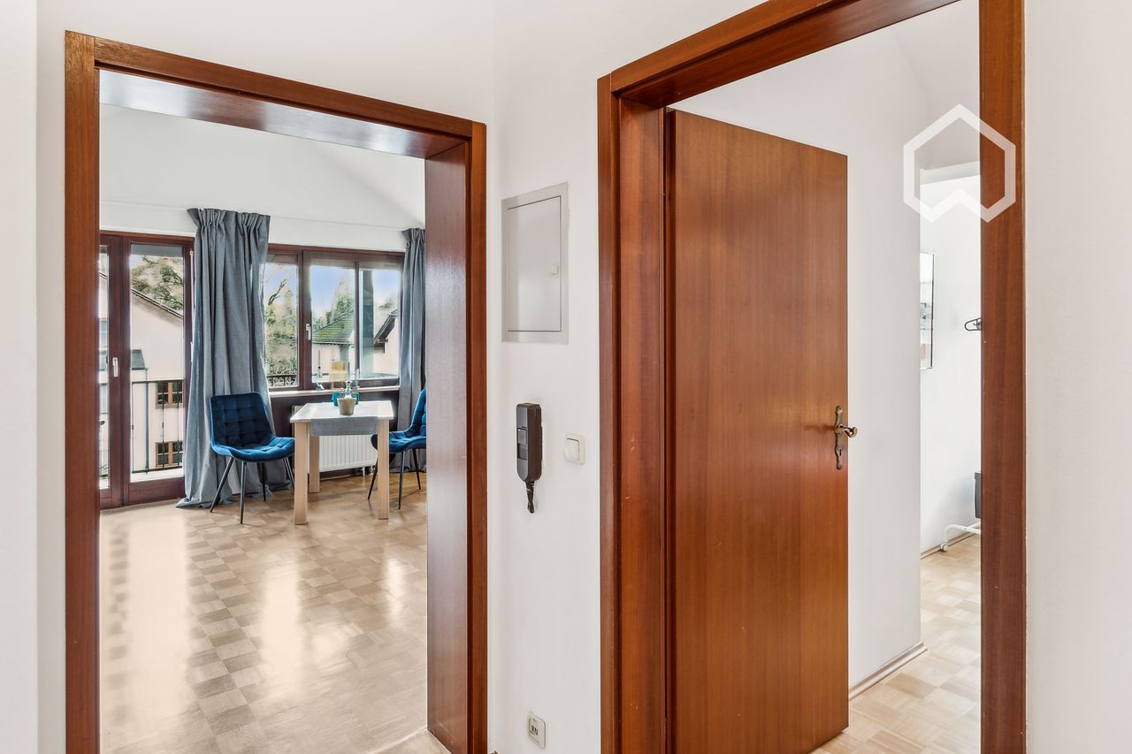 Charming and Fully Furnished 2-Room Apartment with Balcony in München