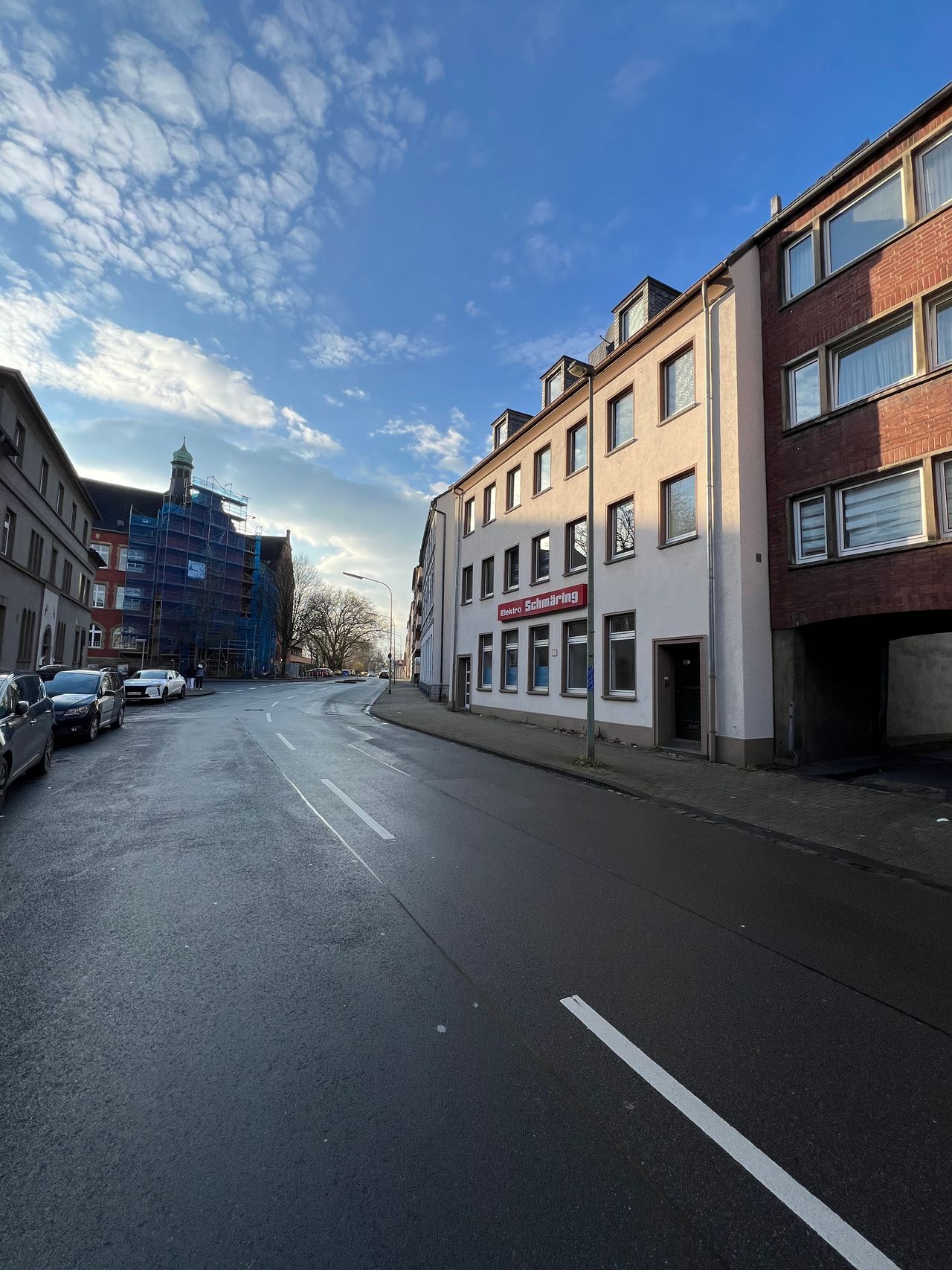 Chic apartment * Ruhr Area Style *  conveniently located on the A42/A43 * 2 private parking spaces * at the Eickel high school