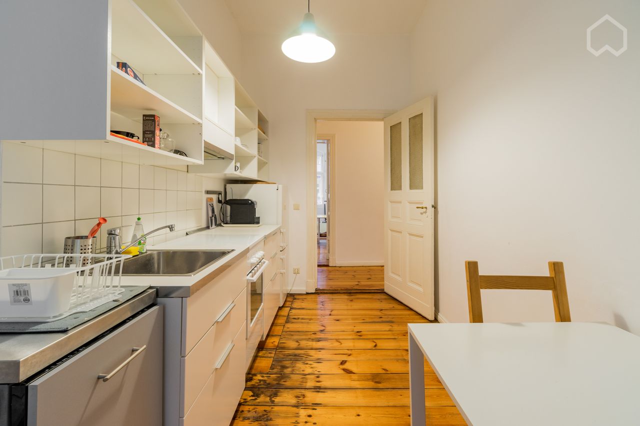 Bright and cosy apartment with BALCONY in Berlin most wanted Prenzlauer Berg close to Kollwitzplatz