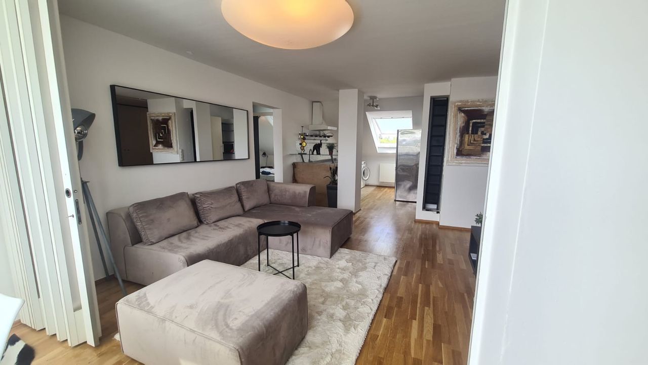 Nice apartment with 3 bedrooms and nice living room in München