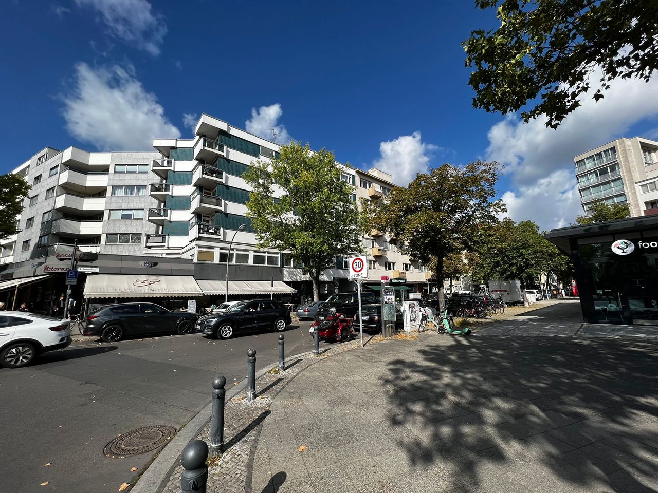 Lovely, spacious apartment in Halensee, Berlin