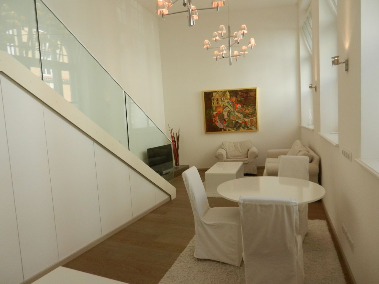 Exclusive, high-quality furnished 1.5-room gallery flat in Munich-Maxvorstadt