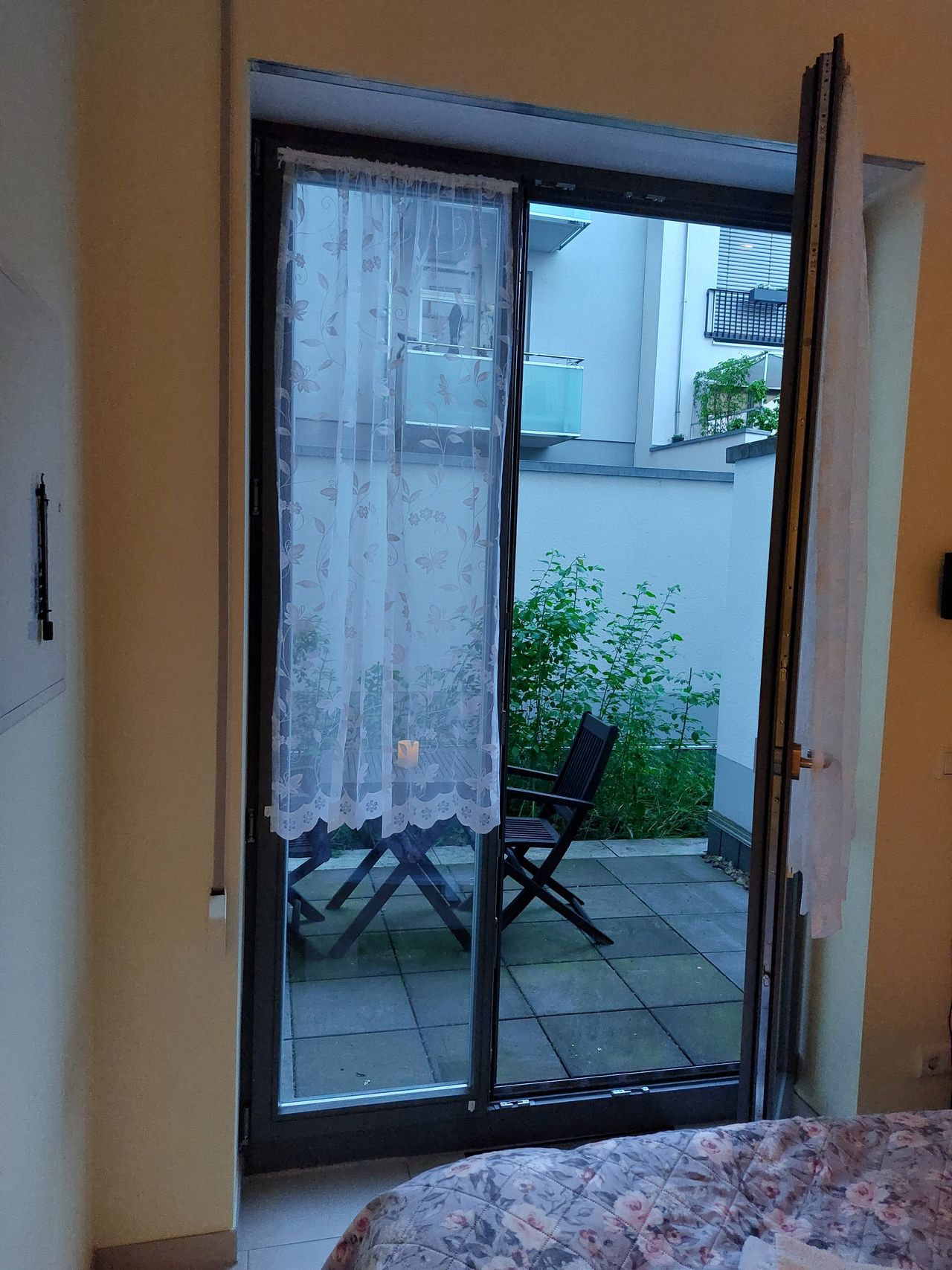 Homely & cosy flat in the old town with underground parking, Erfurt