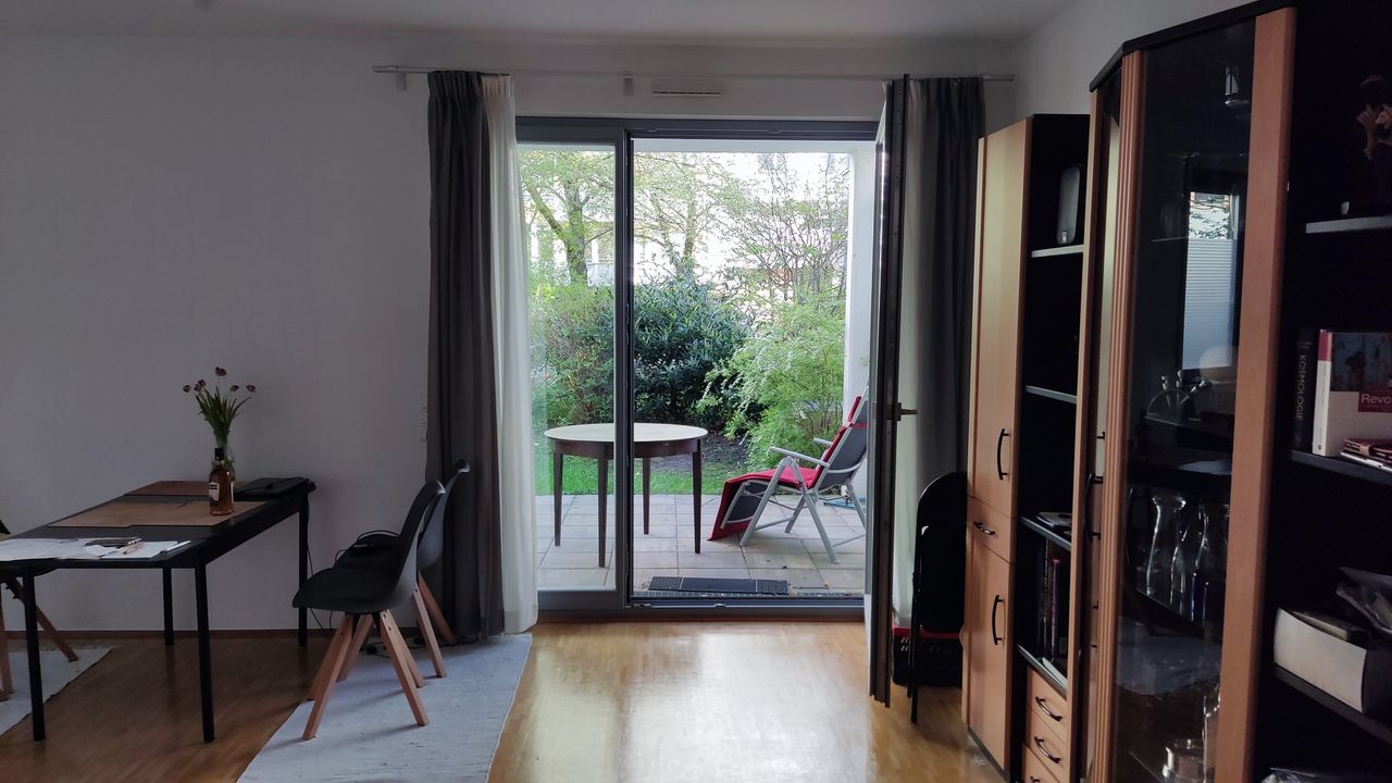 Quiet flat with garden in Mitte