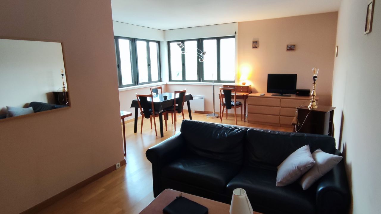 Charming Apartment for Rent in the Heart of Paris - 58m²
