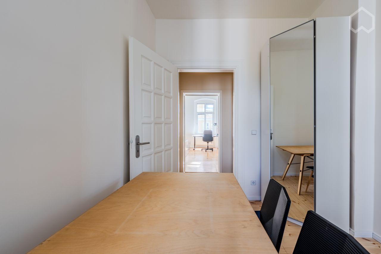 Altbau Charm Meets Design Near Zionskirchplatz