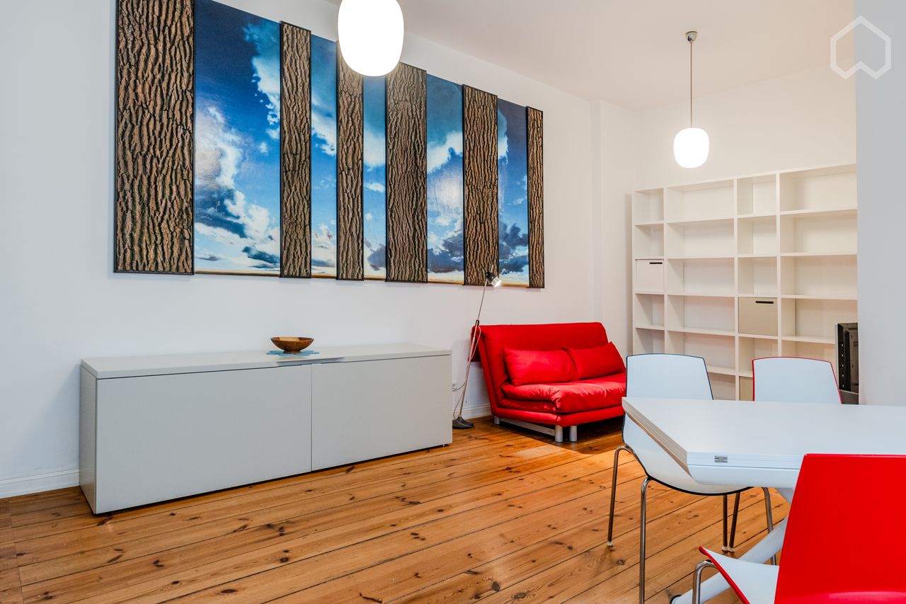 Charming Old Building Apartment in Friedrichshain with Modern Features and Spacious Living Area