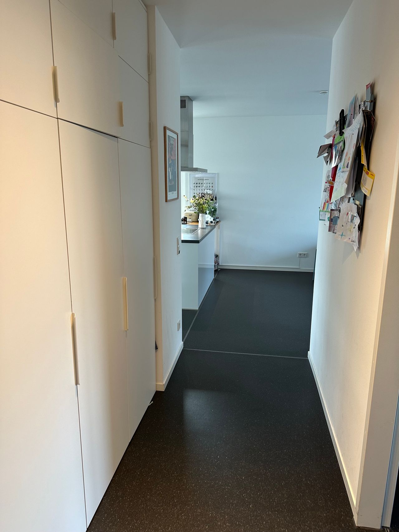 3 bedroom apartment (4 rooms) with community garden and terrace in Berlin-Pankow perfect for families (Furnished All Inclusive)